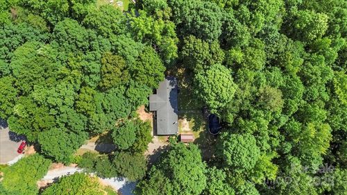 5212 Timber Creek Ct, Kings Mountain, NC, 28086-8401 | Card Image