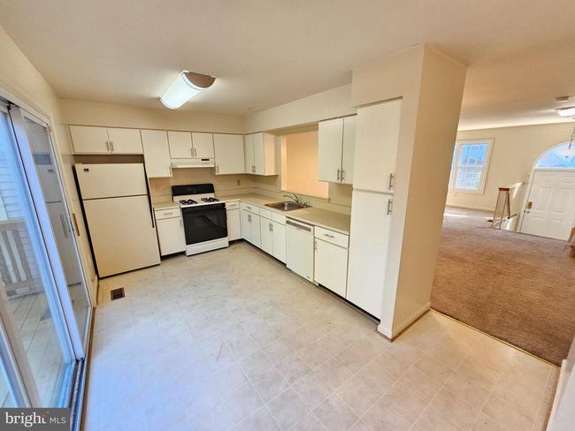 19165 Highstream Dr, Townhouse with 3 bedrooms, 4 bathrooms and null parking in GERMANTOWN MD | Image 11