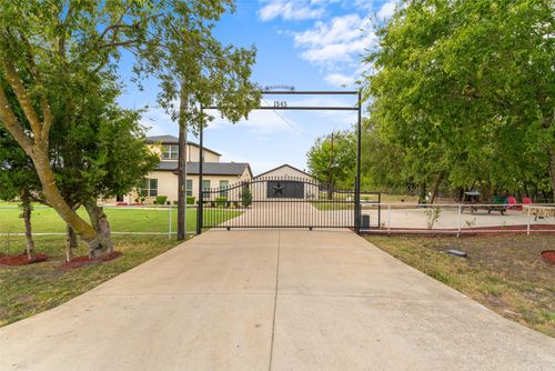 1545 County Road 4106, Kaufman, TX, 75142-6162 | Card Image