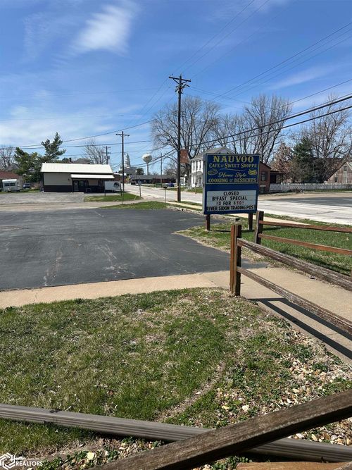 1530 Mulholland St, Nauvoo, IL, 62354-1152 | Card Image