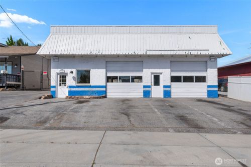 1106 Crescent St, Wenatchee, WA, 98801-3010 | Card Image