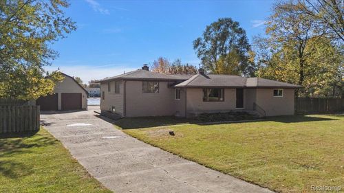 2470 Durham Rd, Shelby Township, MI, 48317-2725 | Card Image