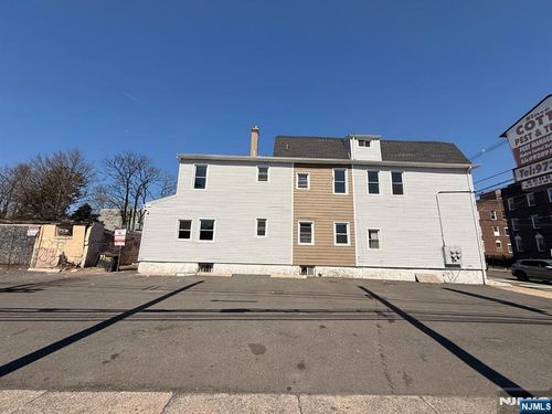 335 Myrtle Ave, Irvington, NJ, 07111-2768 | Card Image