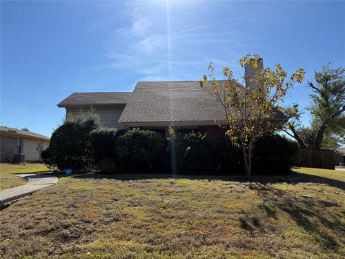 1700 Hartford Dr, Carrollton, TX, 75007-2619 | Card Image