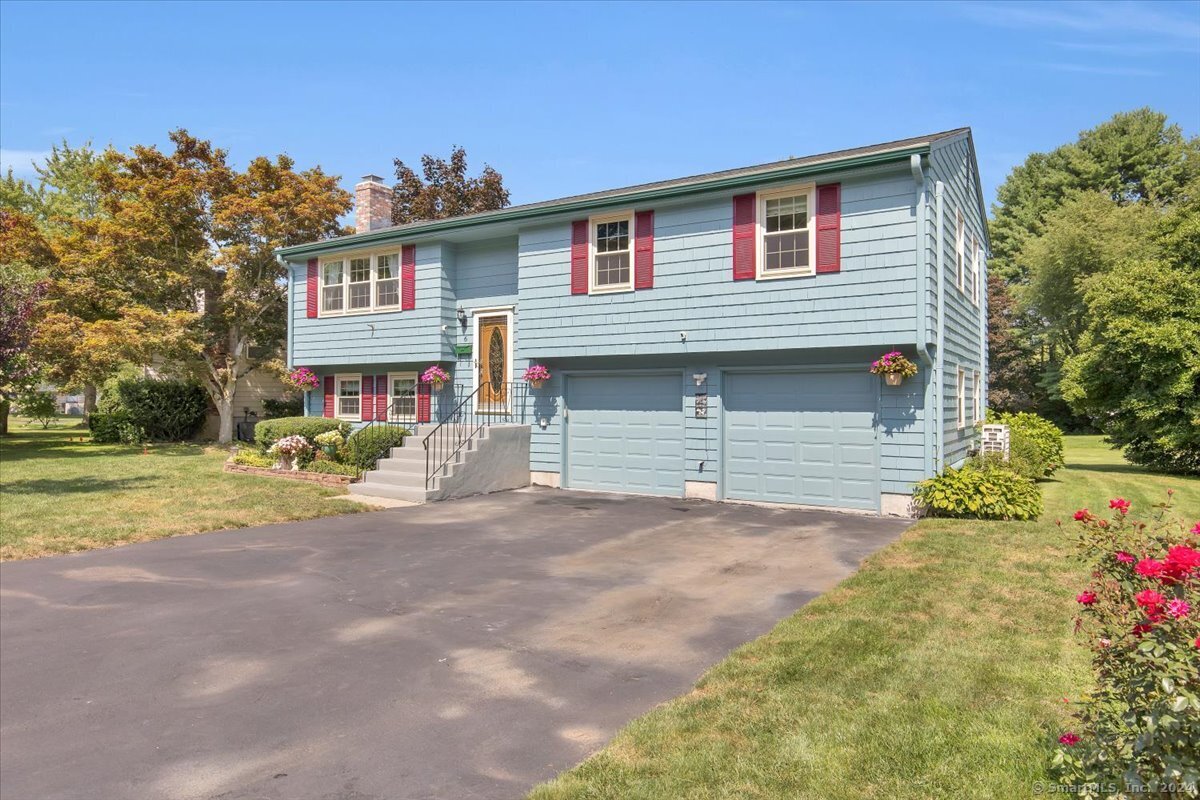 Blue Orchard Dr, Middletown, CT 06457