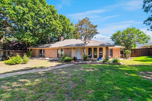 1214 Fawn Ridge Dr, Duncanville, TX, 75137-3623 | Card Image