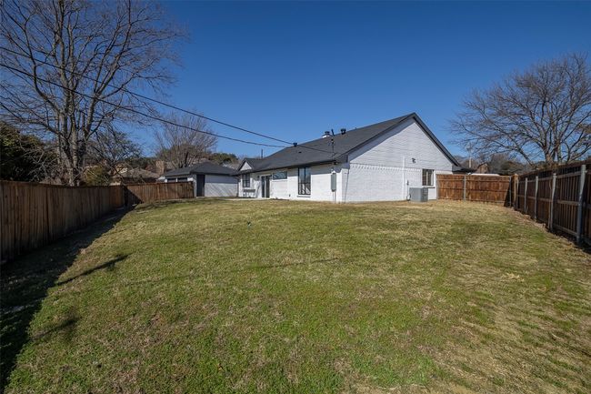 5607 Emrose Cir, House other with 3 bedrooms, 2 bathrooms and null parking in Dallas TX | Image 25
