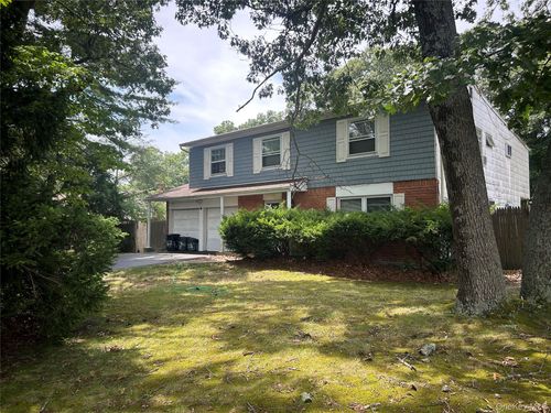 47 Andover Dr, Coram, NY, 11727-2302 | Card Image