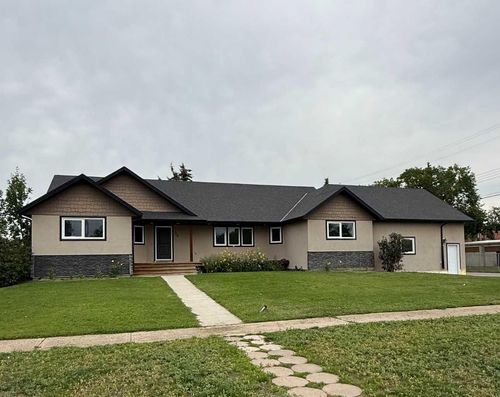 {{alt}} | Card Image