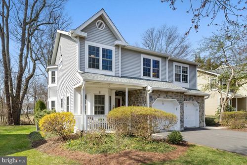 12 Stonerise Dr, Lawrence, NJ, 08648-5533 | Card Image