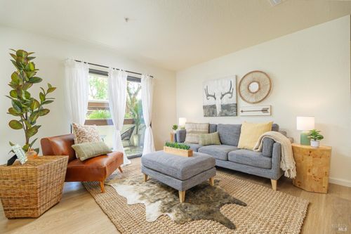 17-8201 Camino Colegio None, Rohnert Park, CA, 94928 | Card Image