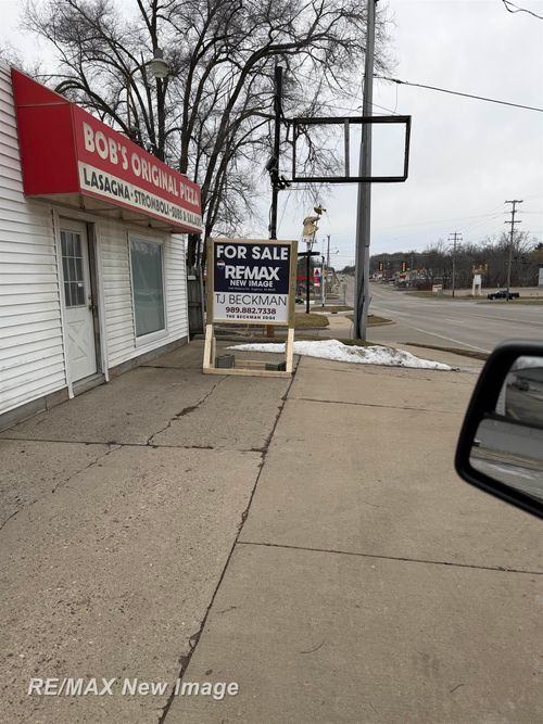 5036 Richfield Rd, Flint, MI, 48506-2157 | Card Image