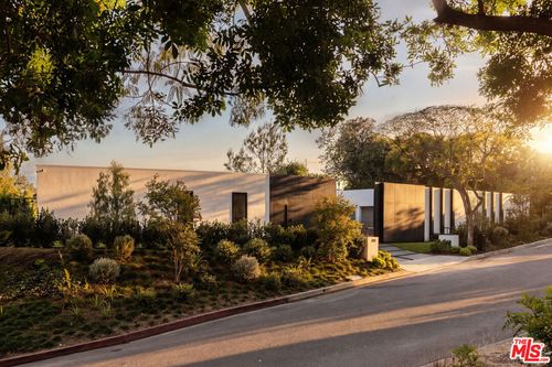 500 Chalette Dr, Beverly Hills, CA, 90210-1916 | Card Image