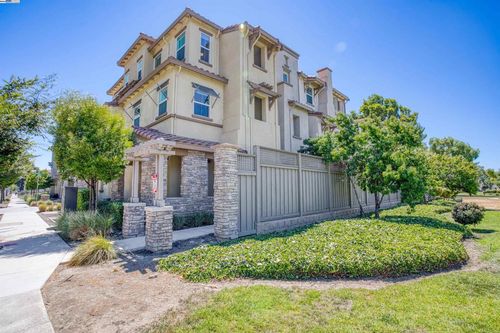 4015 Clydesdale Cmn, Fremont, CA, 94555-3191 | Card Image