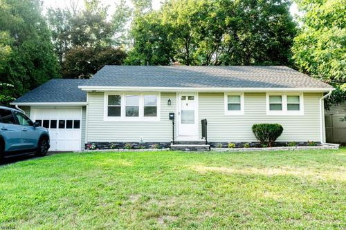 640 Warfield Rd, North Plainfield, NJ, 07063-1636 | Card Image