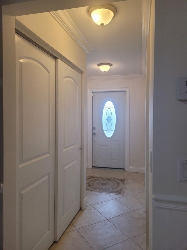 2913 Se Darien Rd, House other with 3 bedrooms, 2 bathrooms and null parking in Port St Lucie FL | Image 4