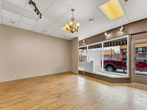 628 2 St Se, Medicine Hat, AB, T1A0C9 | Card Image