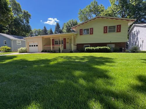 906 Birch Street, Marshall, MN, 56258 | Card Image