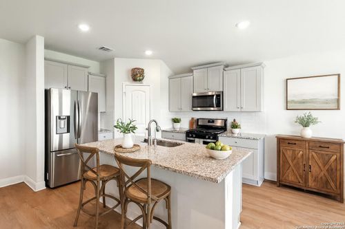 1046 Amble Oak, Seguin, TX, 78155-0047 | Card Image