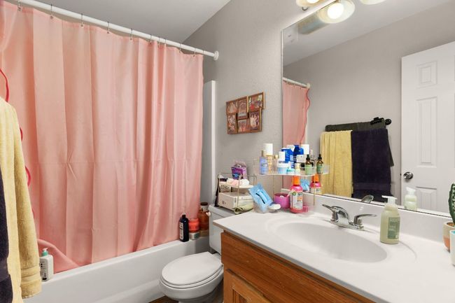 Secondary full bath | Image 16