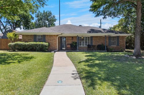 1501 Austrian Rd, Grand Prairie, TX, 75050-2807 | Card Image