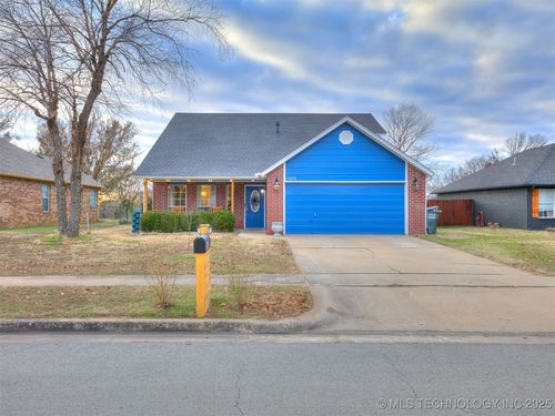 11606 N 109th East Pl, Collinsville, OK, 74021-4846 | Card Image