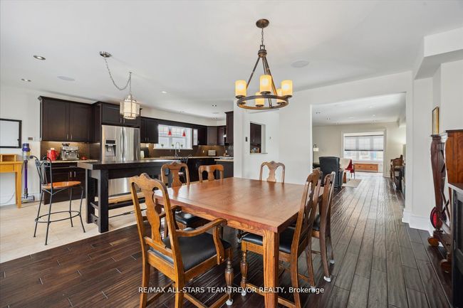 27 Corbett Cres, House other with 3 bedrooms, 4 bathrooms and 5 parking in Aurora ON | Image 7