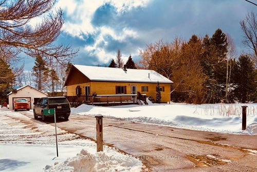 4 Denison Dr, Northbrook, ON, K0H2G0 | Card Image