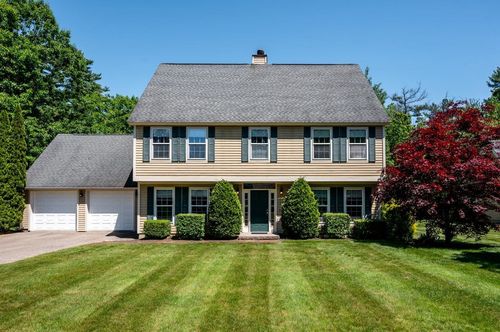 7 Blue Heron Dr, Dover, NH, 03820-9126 | Card Image