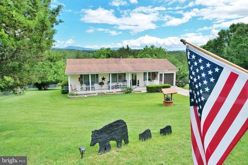 220 Airstrip Rd, LURAY, VA, 22835-2808 | Card Image
