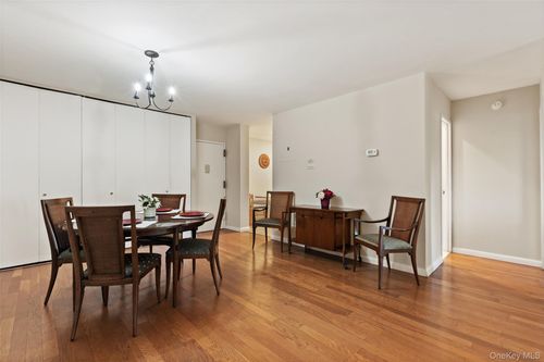apt-1n-2 Fountain Ln, Scarsdale, NY, 10583-4658 | Card Image