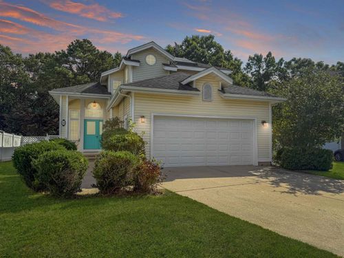 100 La Mesa Ct, Egg Harbor Twp, NJ, 08234-5883 | Card Image