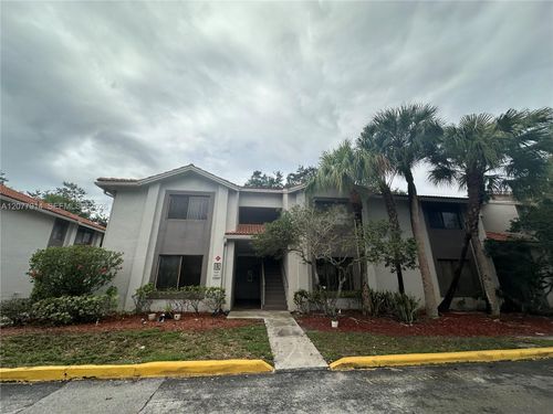 8418-8418 Coral Lake Way, Coral Springs, FL, 33065-4670 | Card Image