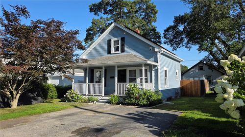 122 Leigh St, Warwick, RI, 02889-2411 | Card Image