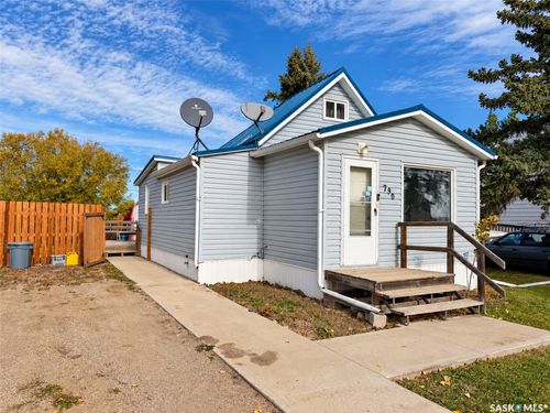 790 Saskatchewan Avenue, Milden, SK, S0L2L0 | Card Image