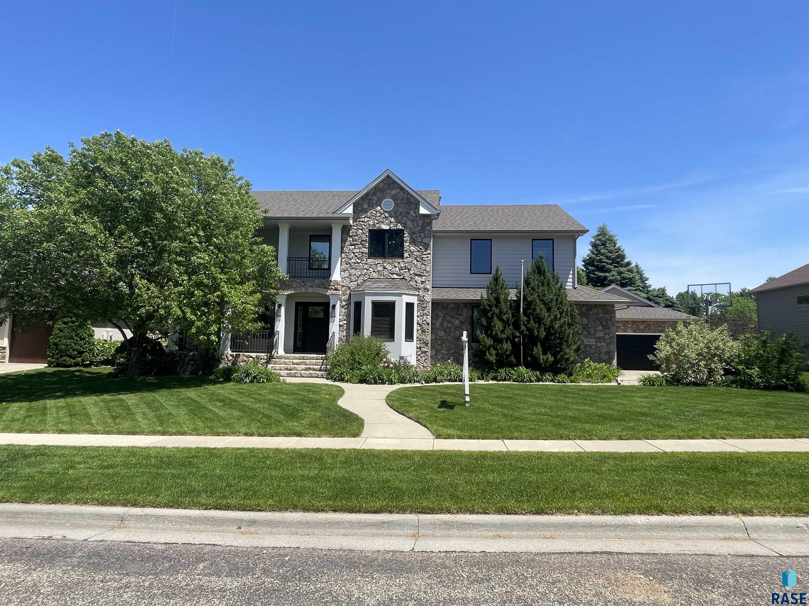 Shadow Ridge Ave, Sioux Falls, SD 57108