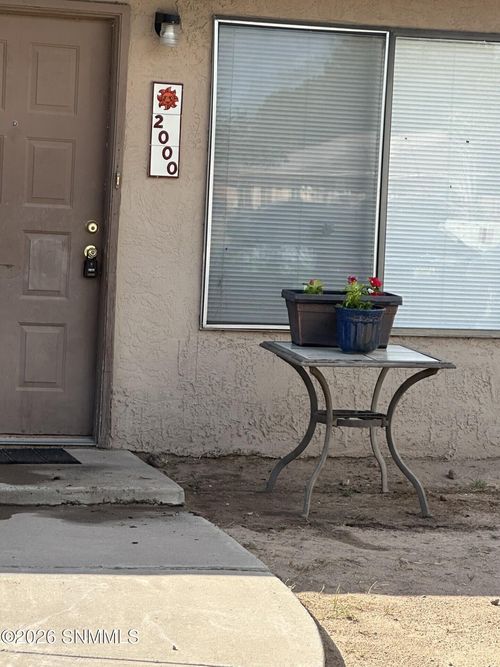 2000 Stanford St, Las Cruces, NM, 88005-3172 | Card Image