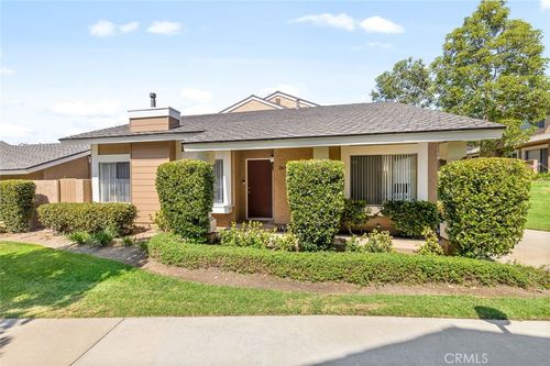 261 Chinook Dr, Placentia, CA, 92870-1415 | Card Image