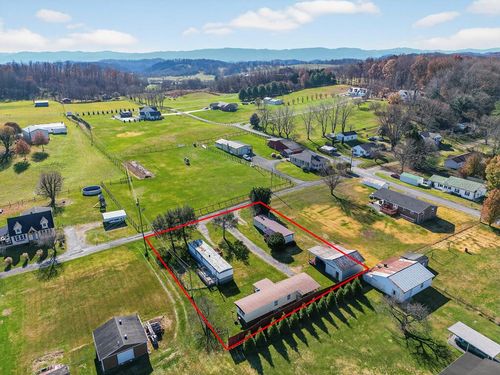 28497 Kenwood Dr, Meadowview, VA, 24361-3015 | Card Image