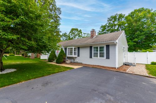 15 Mirror Brook Rd, West Yarmouth, MA, 02673-2728 | Card Image