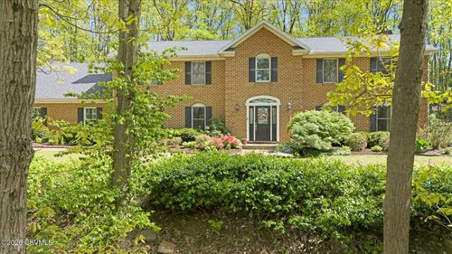 65 Crestview Dr, Winfield, PA, 17889-9172 | Card Image