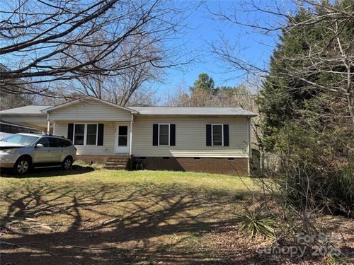 303 Ellenwood Dr, Albemarle, NC, 28001-9788 | Card Image