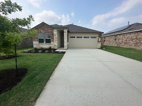 121 Seminole Dr, San Marcos, TX, 78666-5823 | Card Image