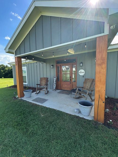 37 Theodore Dr, Poplarville, MS, 39470-5605 | Card Image