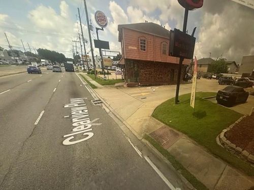 2112 Clearview Pkwy, Metairie, LA, 70001-2412 | Card Image