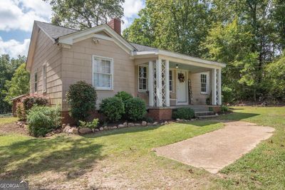 5001 Veterans Memorial Parkway, House other with 2 bedrooms, 1 bathrooms and 2 parking in Lanett AL | Image 2