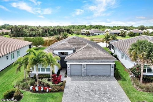11628 Periwinkle Dr, NAPLES, FL, 34120-3838 | Card Image