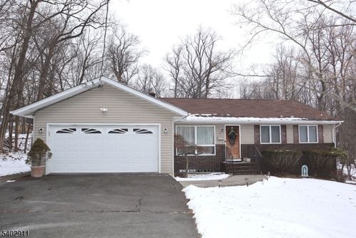 97 Squaw Brook Rd, North Haledon, NJ, 07508-2511 | Card Image