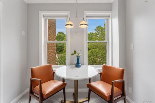 8b-280 Bronxville Rd, Yonkers, NY, 10708-2820 | Card Image