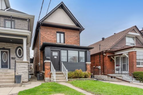 640 Runnymede Rd, Toronto, ON, M6S3A2 | Card Image